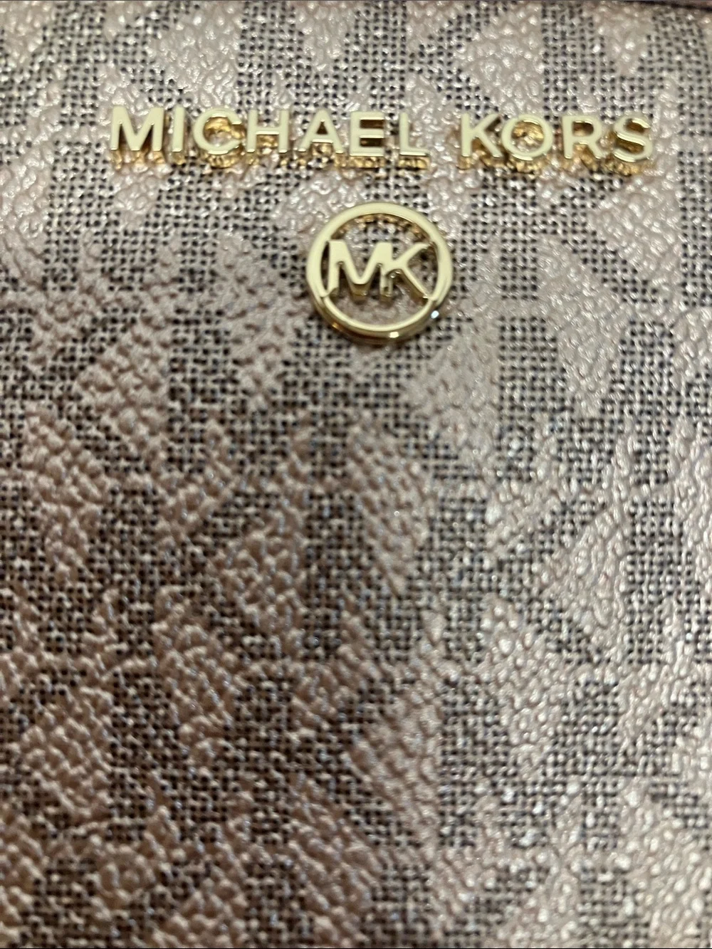 Michael Kors compact cosmetic